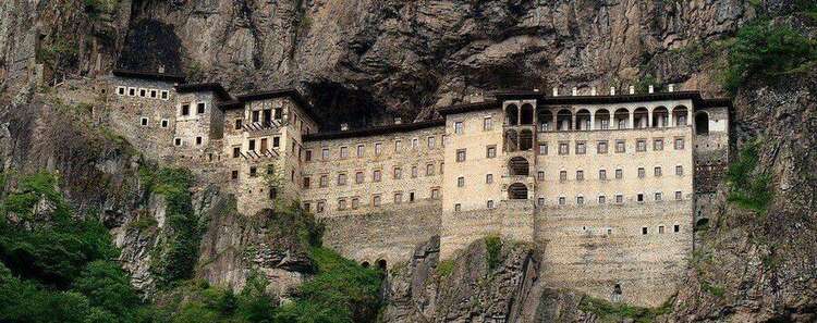 Il Monastero di Sumela nel paesaggio turco